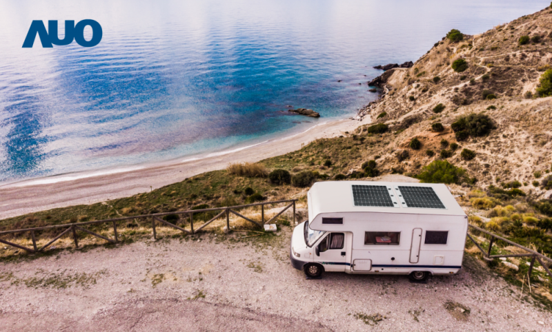 「可撓輕量化太陽光電板SunCurva」使用輕量特殊耐候型複合板取代傳統太陽能板的玻璃前板，不僅降低70%重量，每米平方僅3Kg；具有抗衝擊性能及通過電磁相容性測試，可應用於交通運輸工具，如露營車、遊艇等